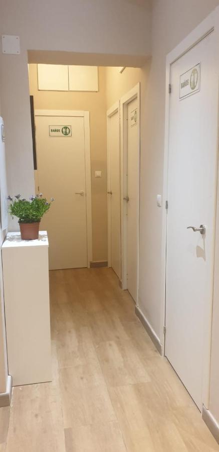 Traveller Host Hostel มาดริด ภายนอก รูปภาพ