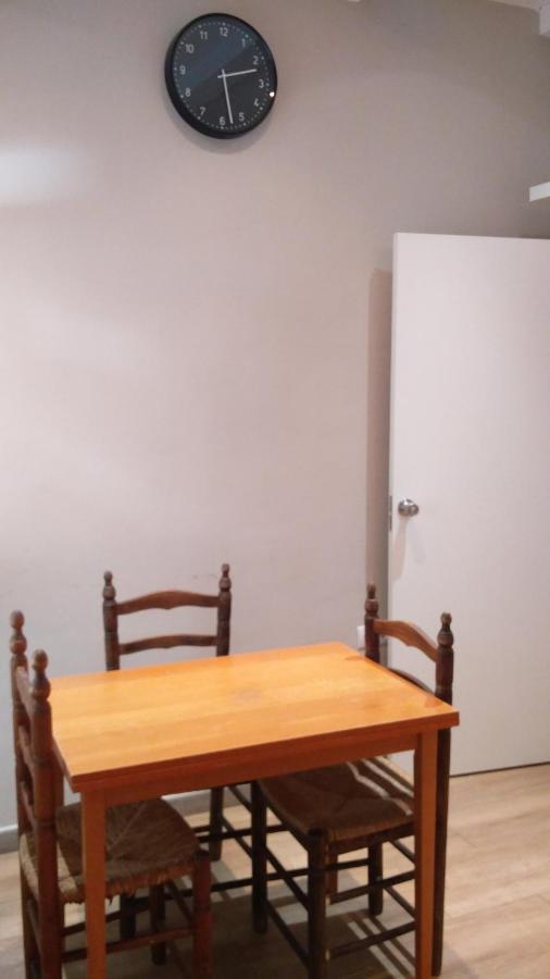 Traveller Host Hostel มาดริด ภายนอก รูปภาพ