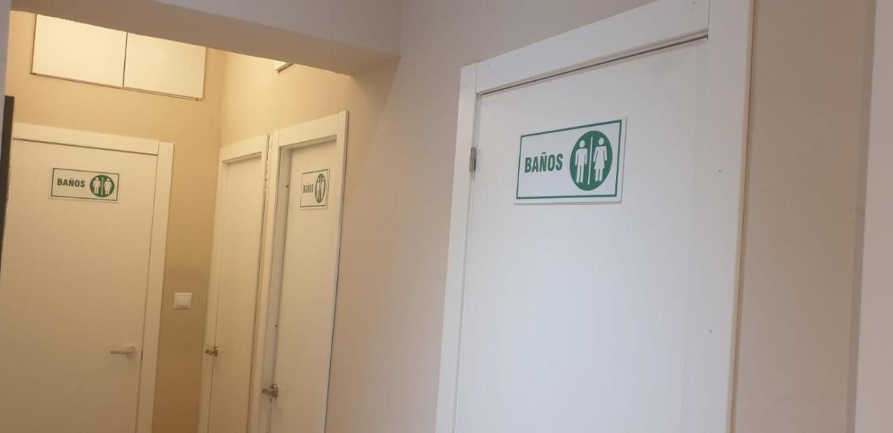 Traveller Host Hostel มาดริด ภายนอก รูปภาพ